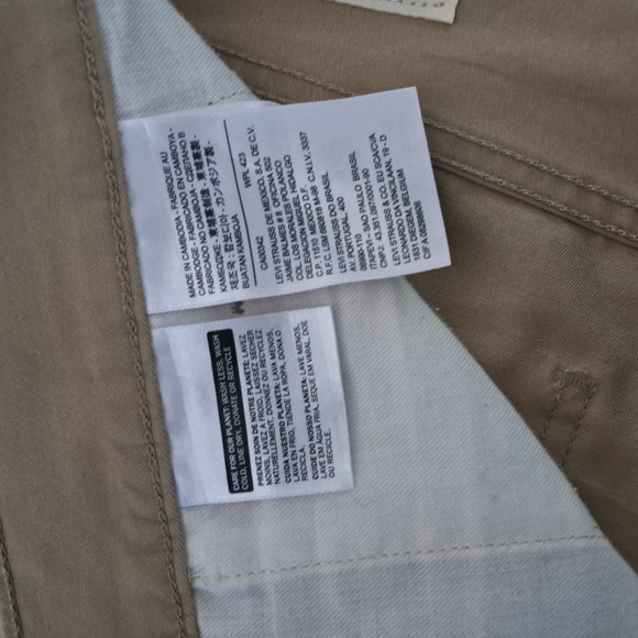 Levis Cotton Khakis 33 32 - Picture 4 of 5